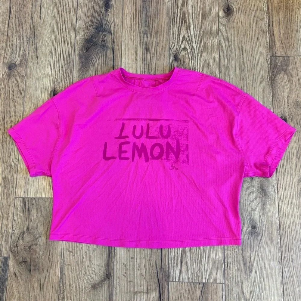Lululemon Abrasion Resistant Training T Shirt *Ed Curtis In Sonic Pink PTP: 22